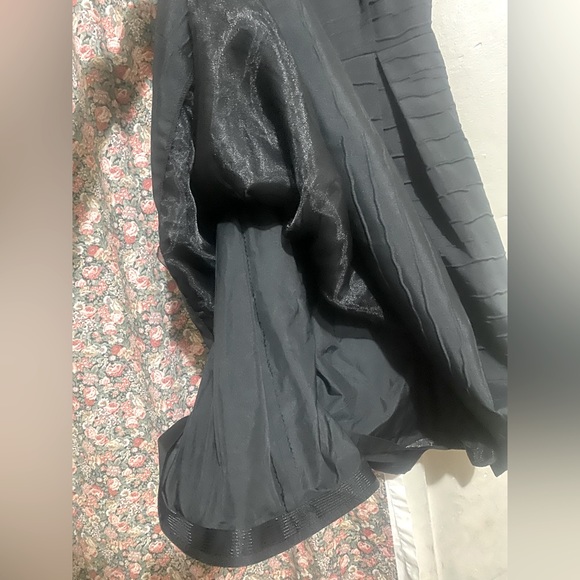 David Meister Signature embellished neckline sleeveless black dress size 2 - Picture 3 of 4